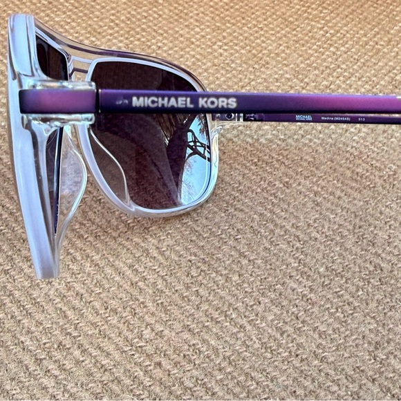 Michael Kors M2454S Medina Sunglasses with black frame - Picture 7 of 13